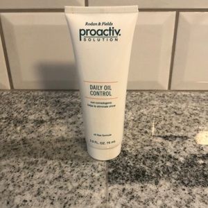 Proactiv daily oil control